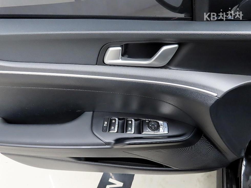 2023 - kia k5