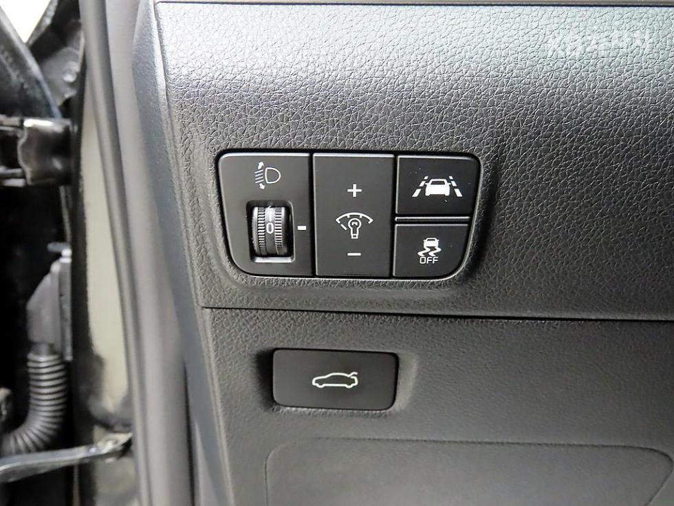 2023 - kia k5
