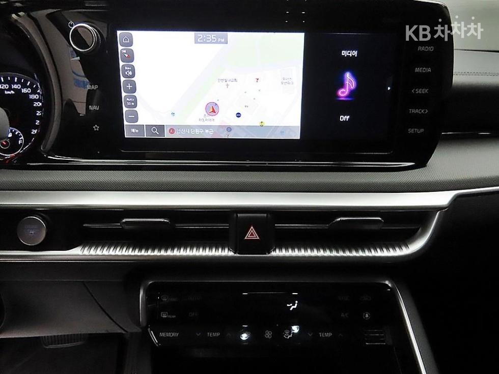 2023 - kia k5