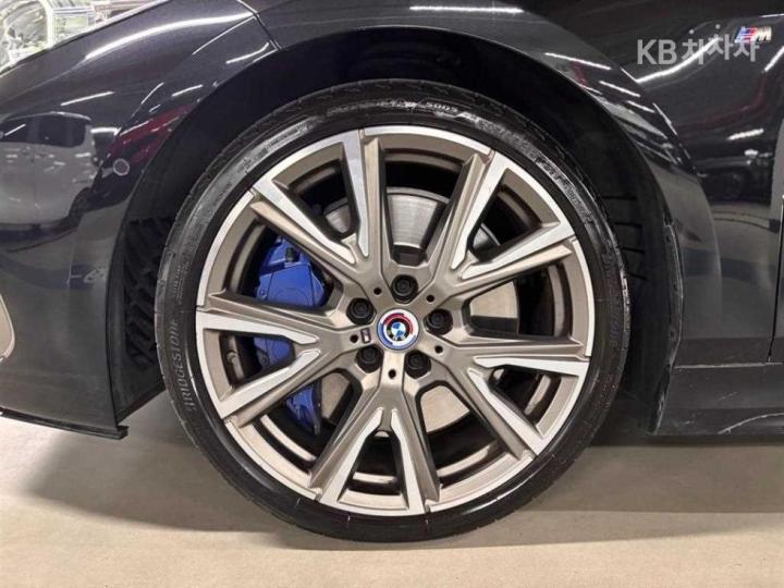 BMW 1 Series F40 M135i xDrive Base Type 5
