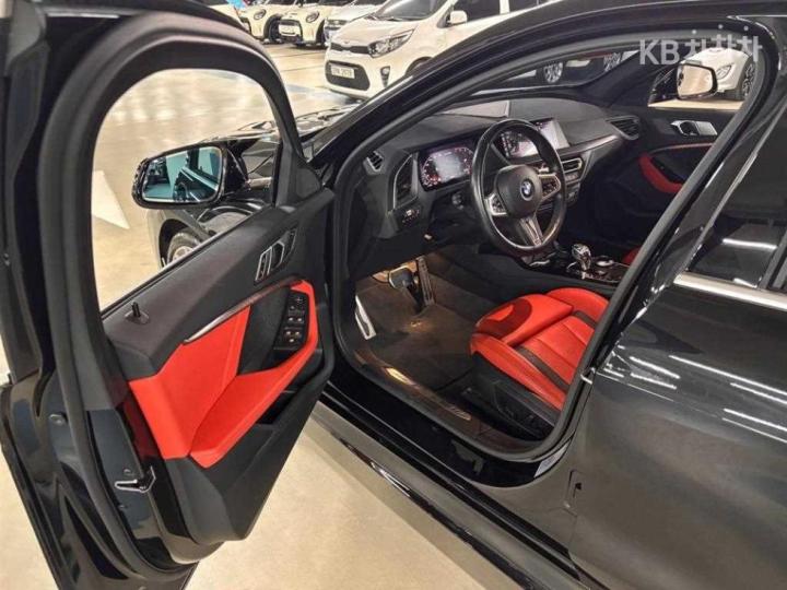 BMW 1 Series F40 M135i xDrive Base Type 6