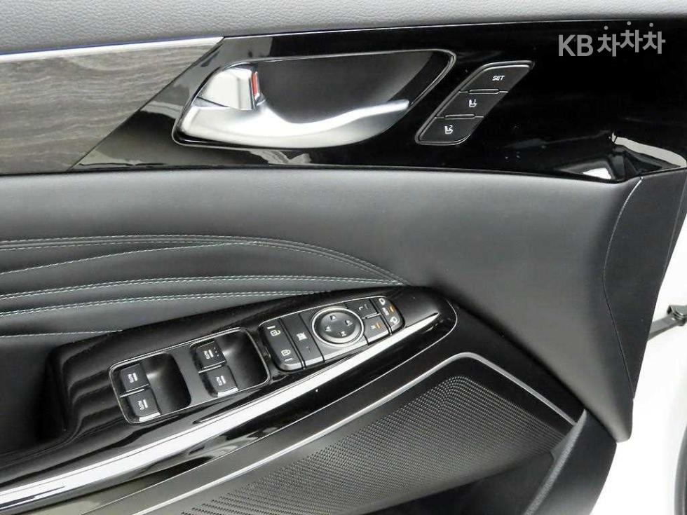 2020 - kia k7