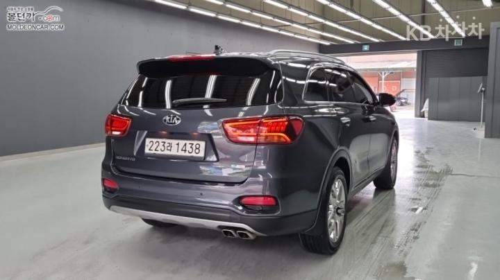 Kia Sorento 2.0 Diesel 2WD Master 3