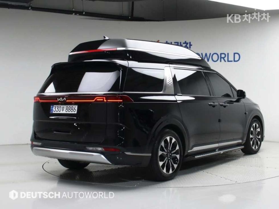 2023 - kia carnival