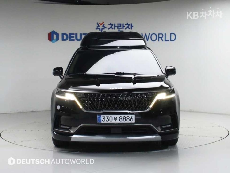 2023 - kia carnival
