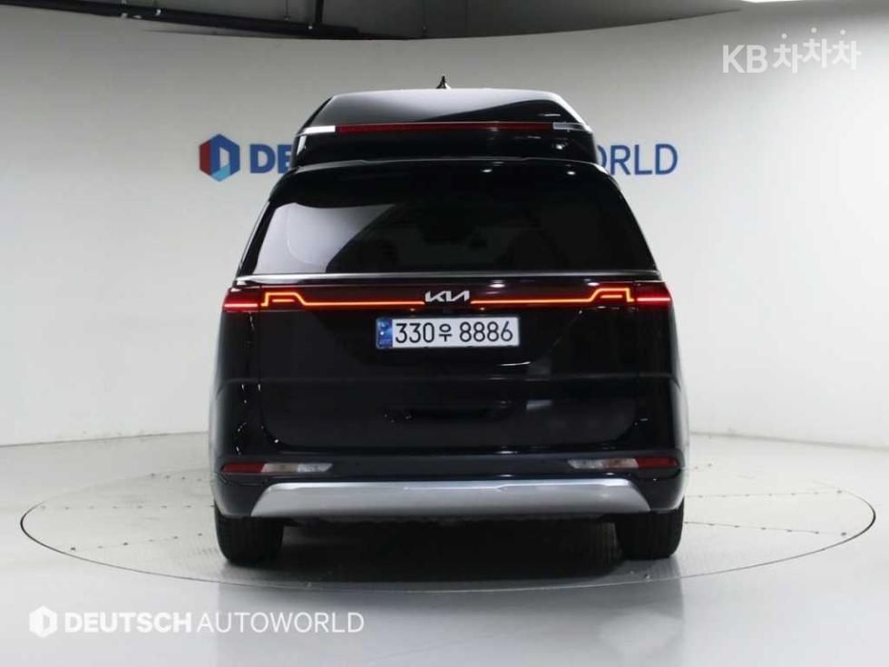2023 - kia carnival