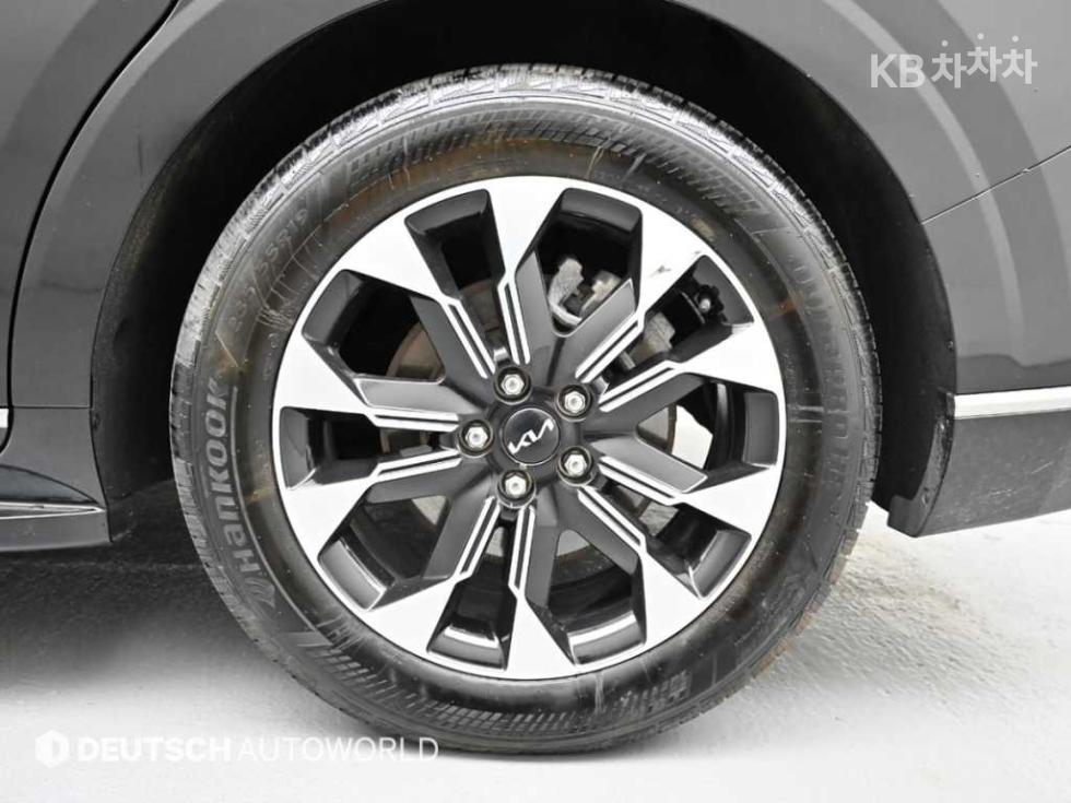 2023 - kia carnival