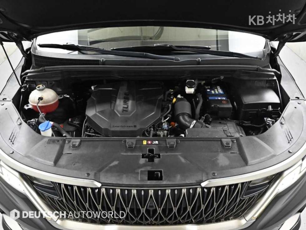 2023 - kia carnival