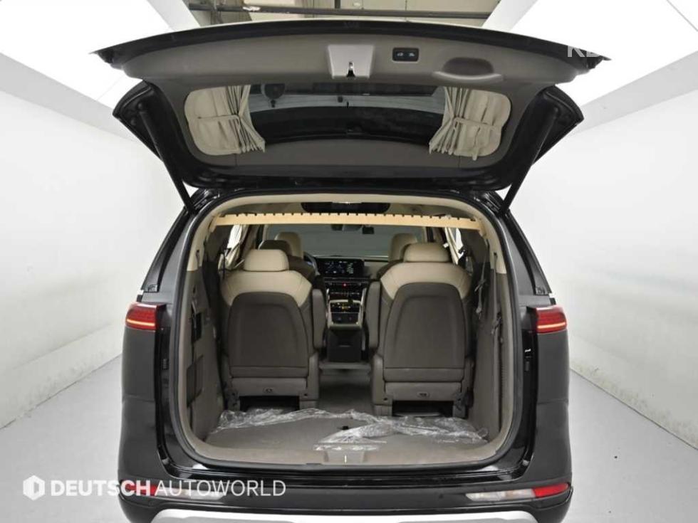 2023 - kia carnival