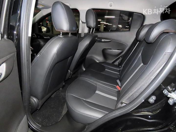 Chevrolet Spark Red Pick Edition Base Type 8