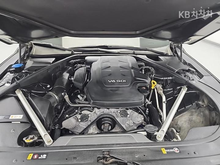 Genesis EQ900 3.8 GDI AWD Prestige 6