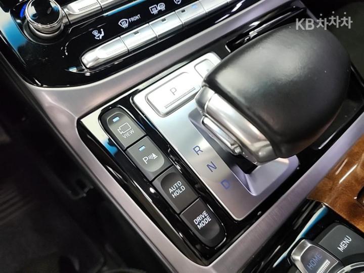 Genesis EQ900 3.8 GDI AWD Prestige 9