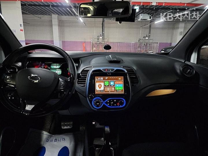 Renault QM3 RE Signature 9