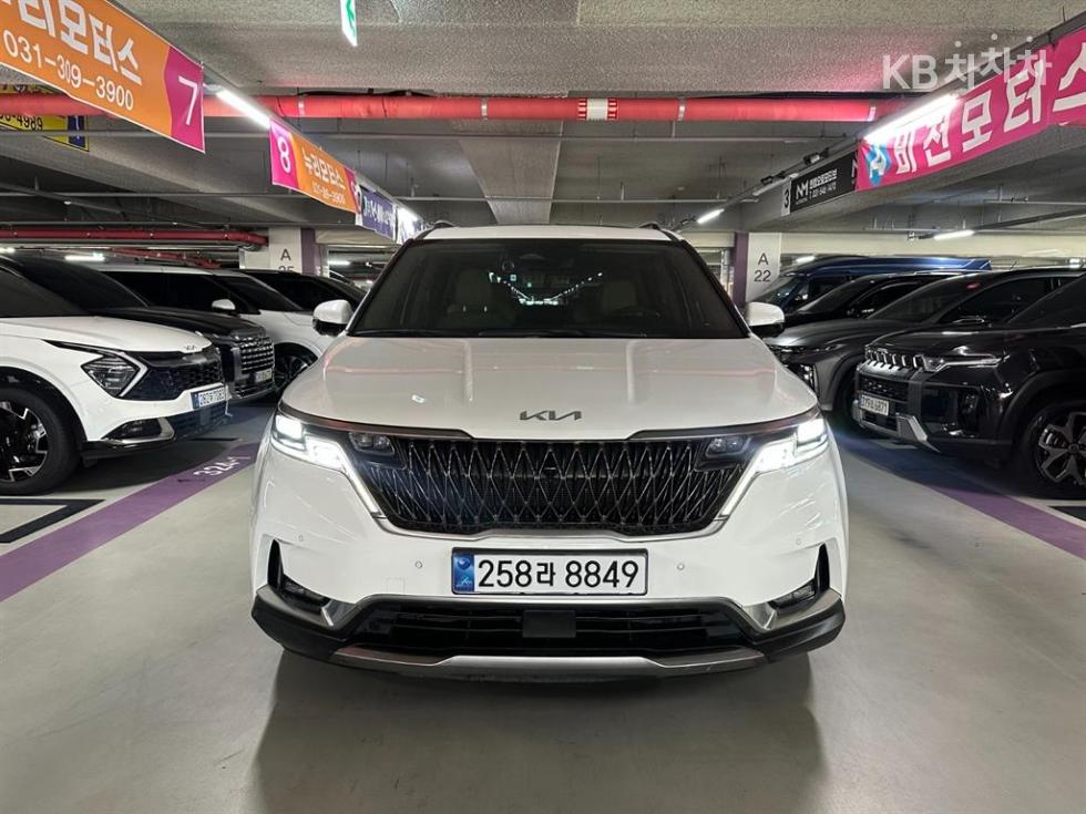 2023 - kia carnival