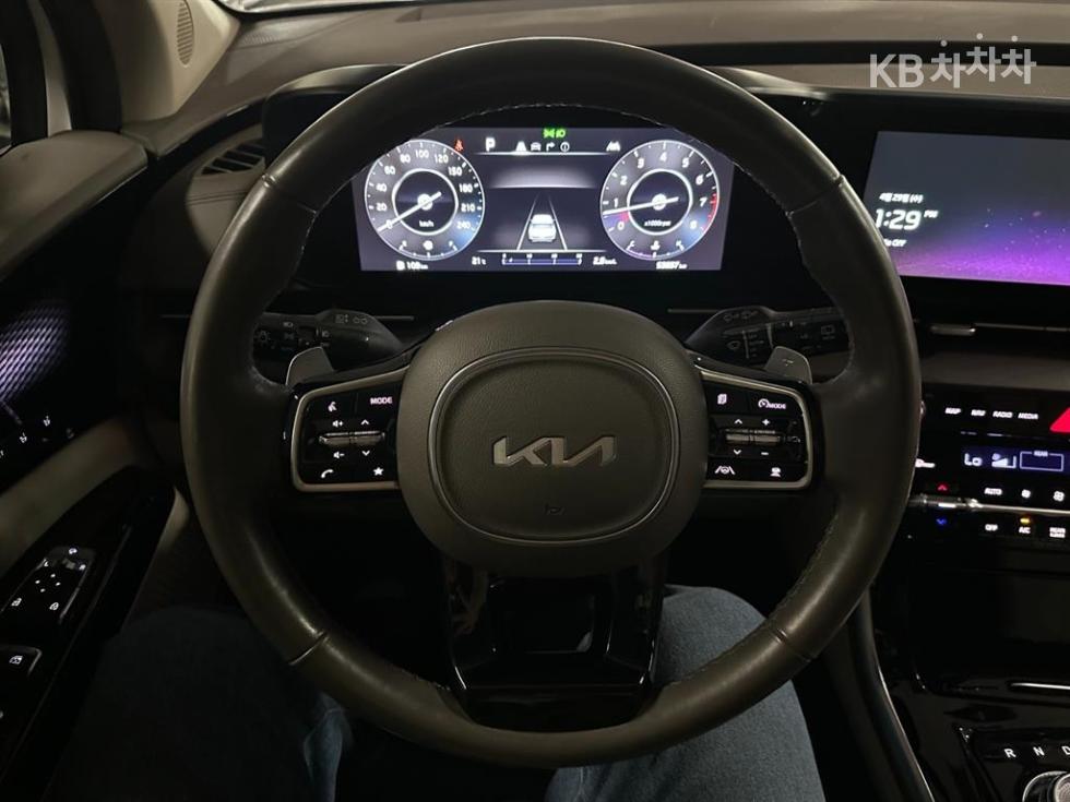 2023 - kia carnival