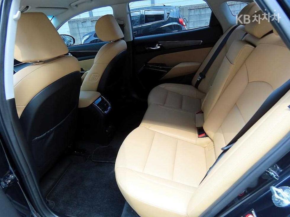 2020 - kia k7
