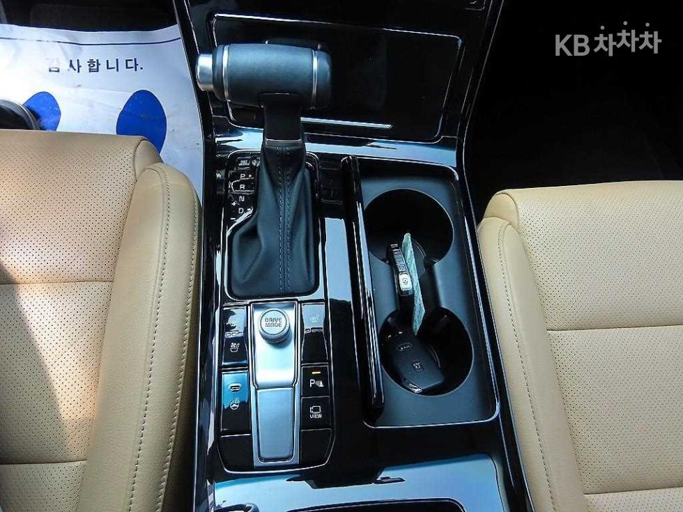 2020 - kia k7