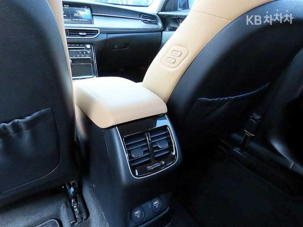2020 - kia k7