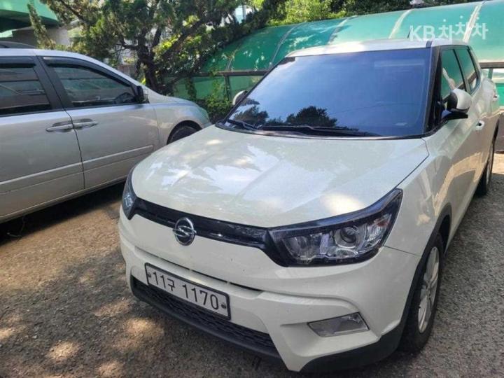KG Mobility (Ssangyong) Tivoli Gasoline VX 2