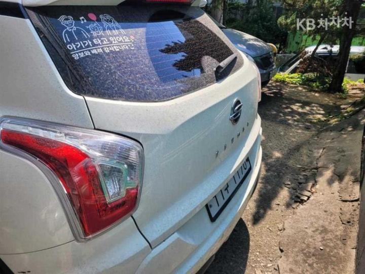 KG Mobility (Ssangyong) Tivoli Gasoline VX 3