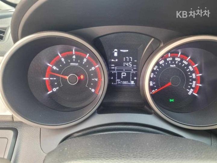 KG Mobility (Ssangyong) Tivoli Gasoline VX 4