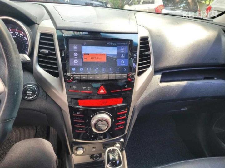 KG Mobility (Ssangyong) Tivoli Gasoline VX 5