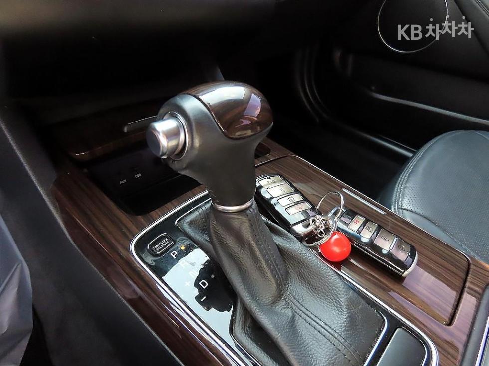 2015 - kia k7