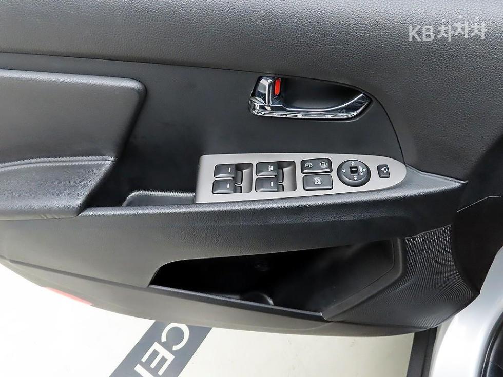 2014 - kia sportage