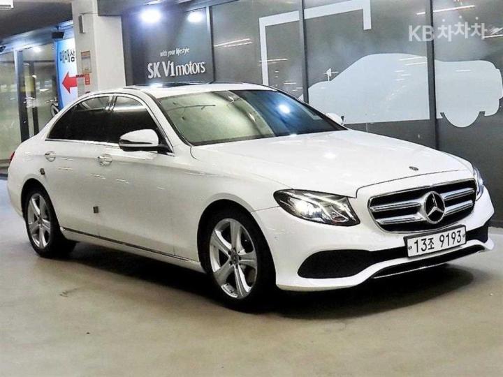 Mercedes-Benz E-Class W213 E200 Avantgarde