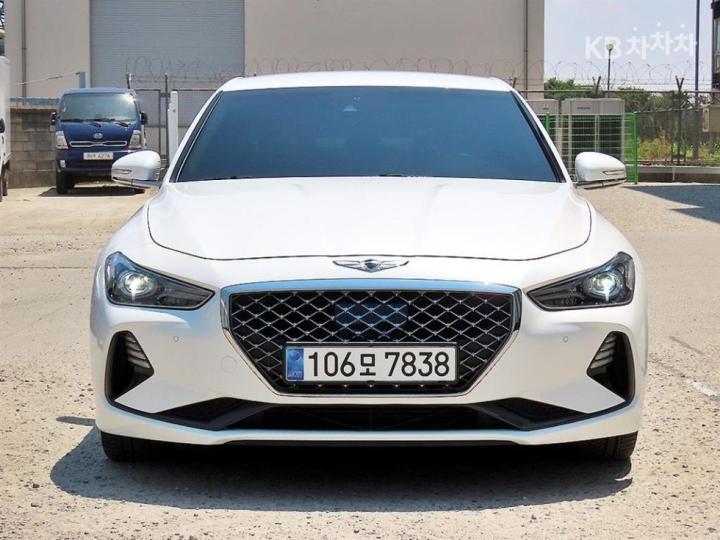 Genesis G70 2.0T Elite