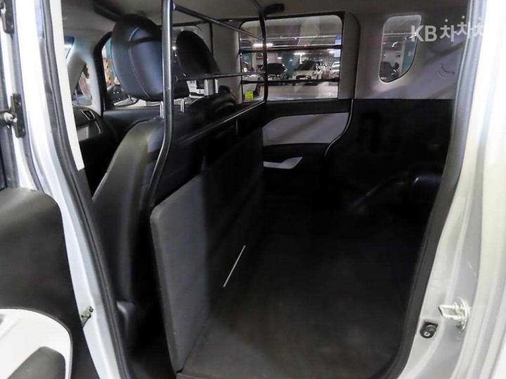 Kia Ray Van 1.0 Gasoline Van Premium Type 8
