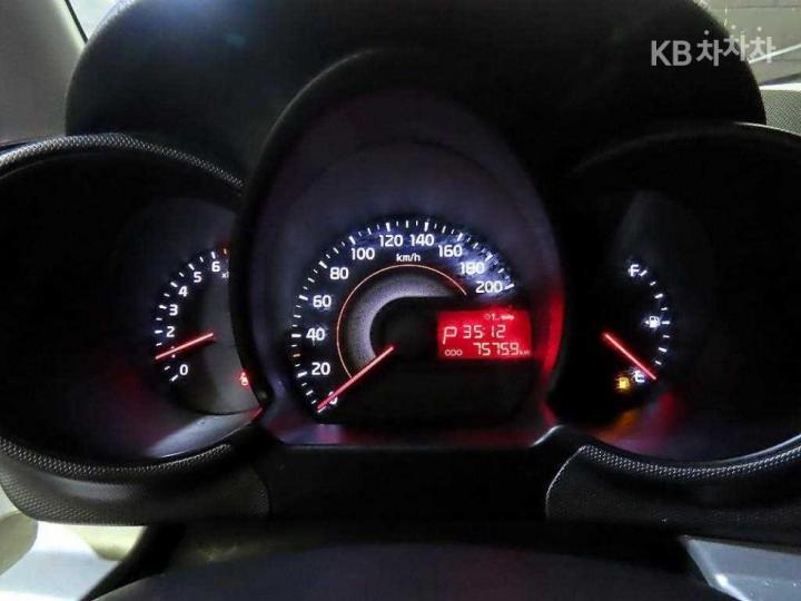 Kia Ray Van 1.0 Gasoline Van Premium Type 10