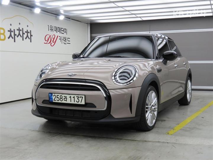 Mini Cooper 5 Duo 1.5 Classic Plus Base Type