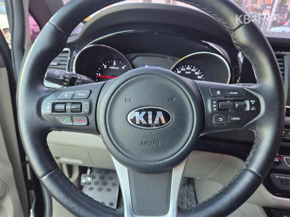 2016 - kia carnival