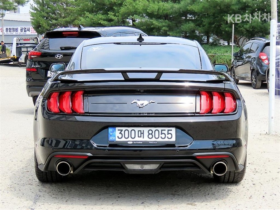 2023 - ford mustang
