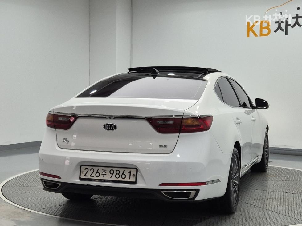2016 - kia k7