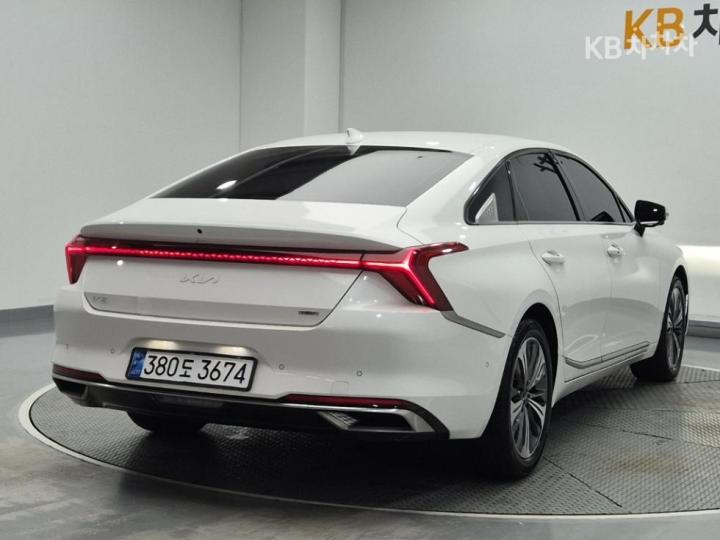 Kia K8 Hybrid 1.6 Turbo Signature — фото 3