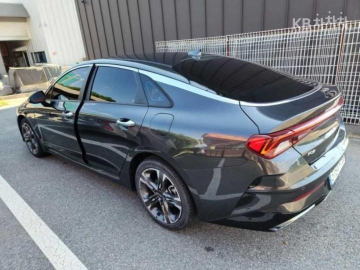 Kia K5 2.0 Gasoline Noblesse 7