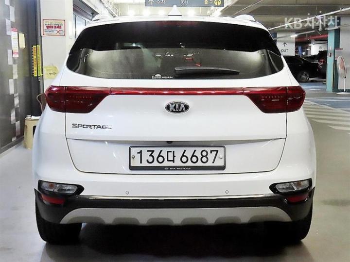 Kia Sportage The Bold 2.0 Gasoline 2WD Noblesse 6