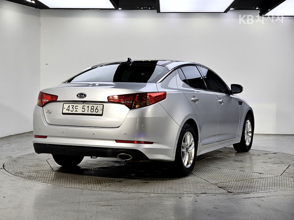 Kia K5 — miniaturë 4