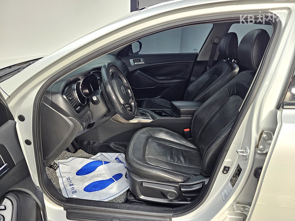Kia K5 — miniaturë 7