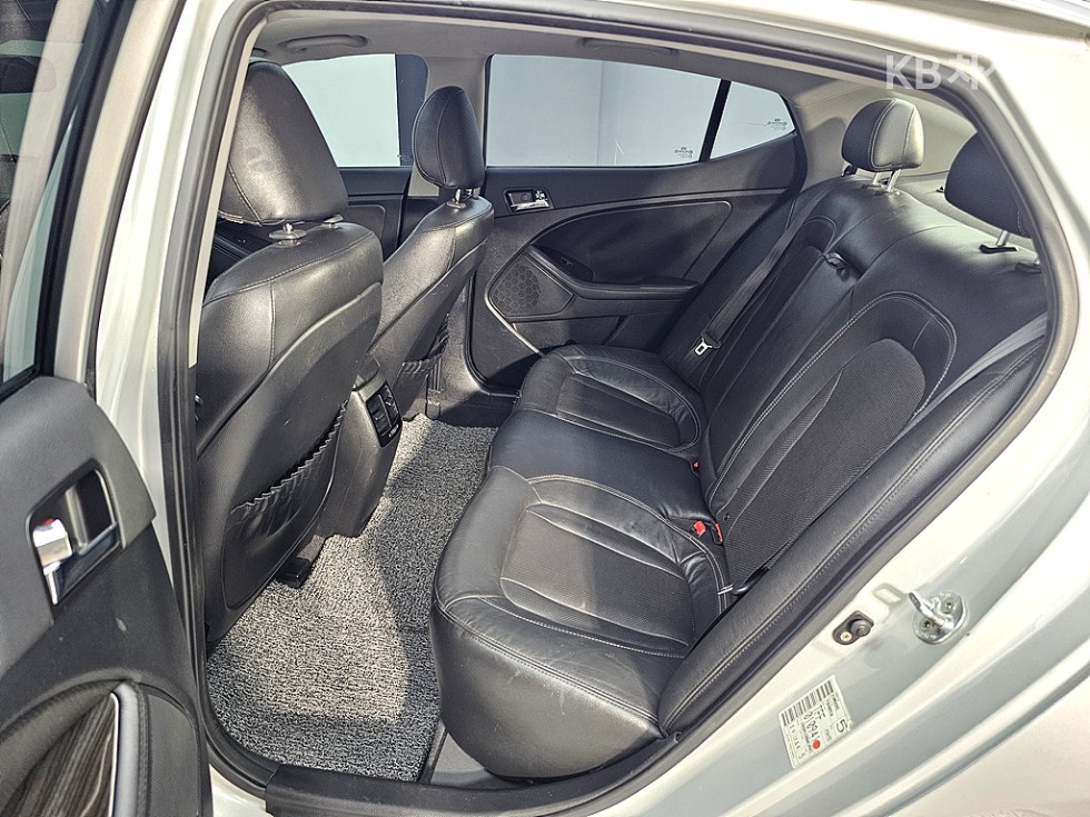 Kia K5 — miniaturë 8