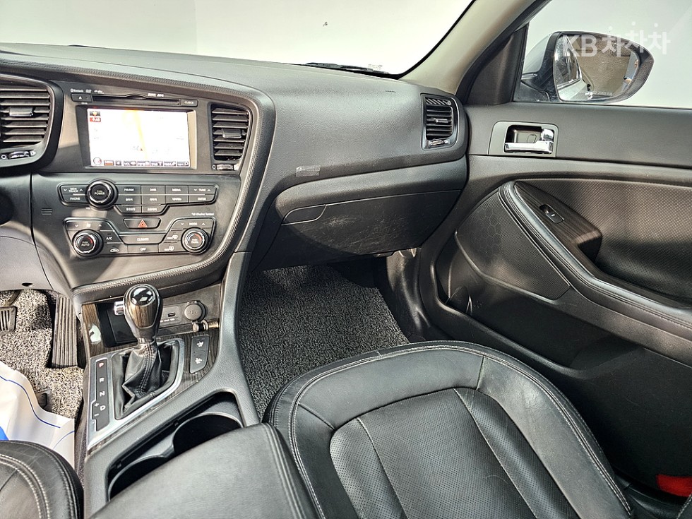 Kia K5 — miniaturë 9