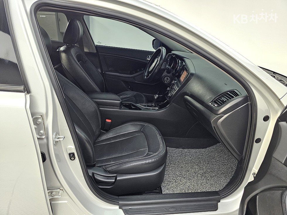 Kia K5 — miniaturë 10