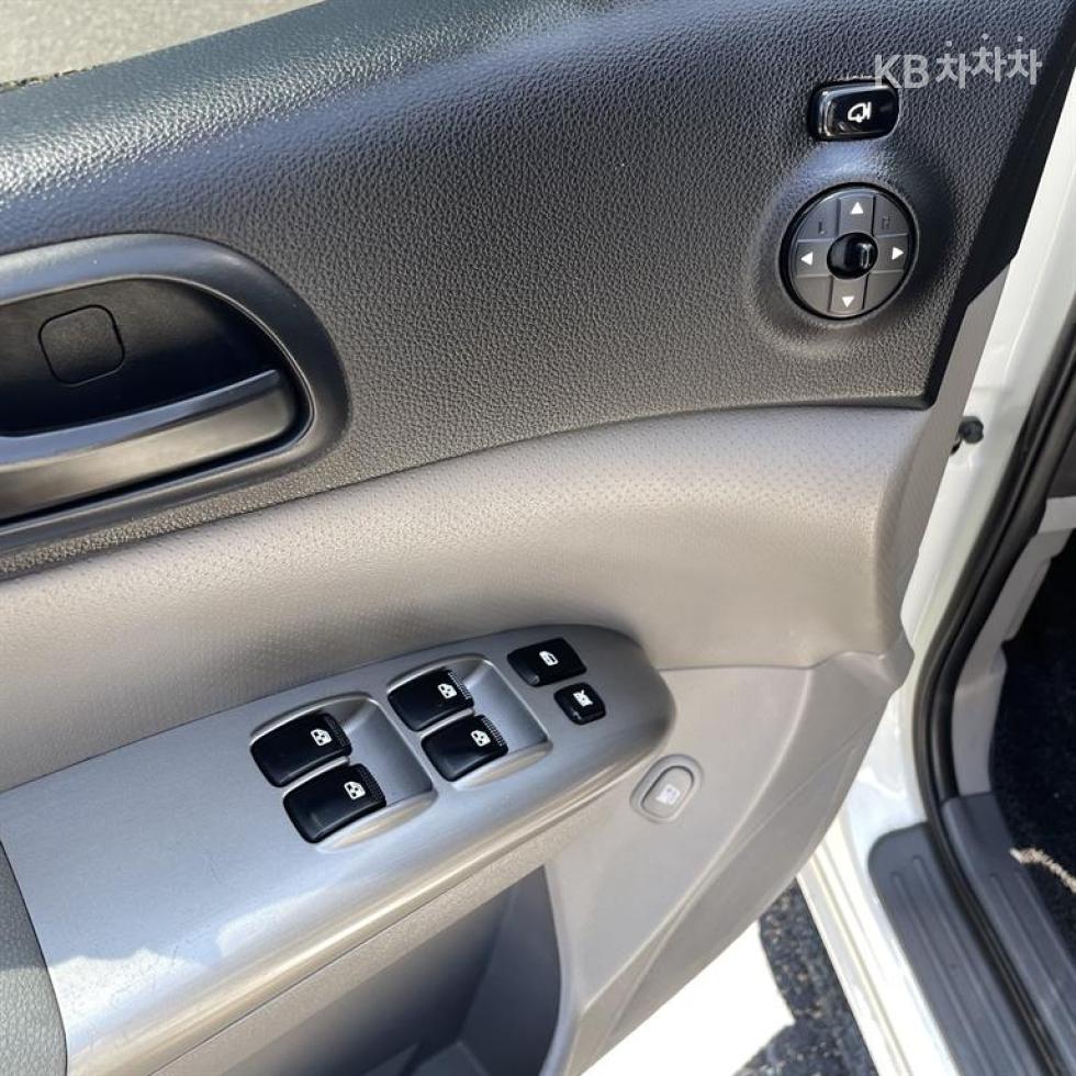 2011 - kia carnival