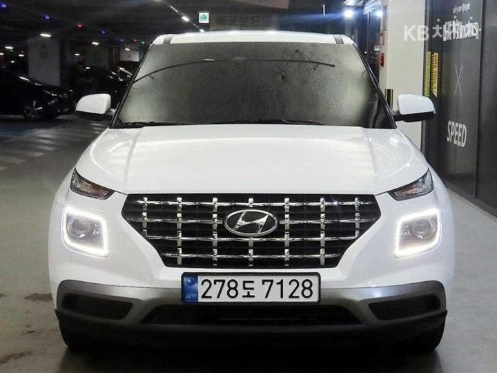 Hyundai Venue Gasoline 1.6 Premium — фото 2