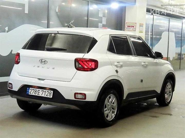 Hyundai Venue Gasoline 1.6 Premium — фото 4