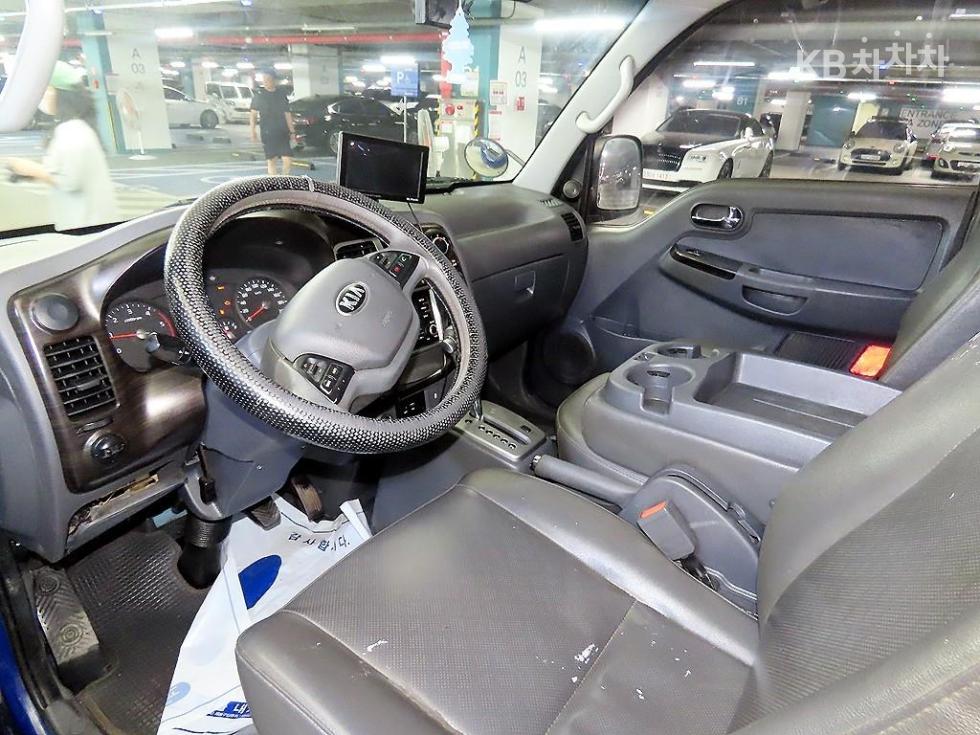 2017 - kia bongo iii