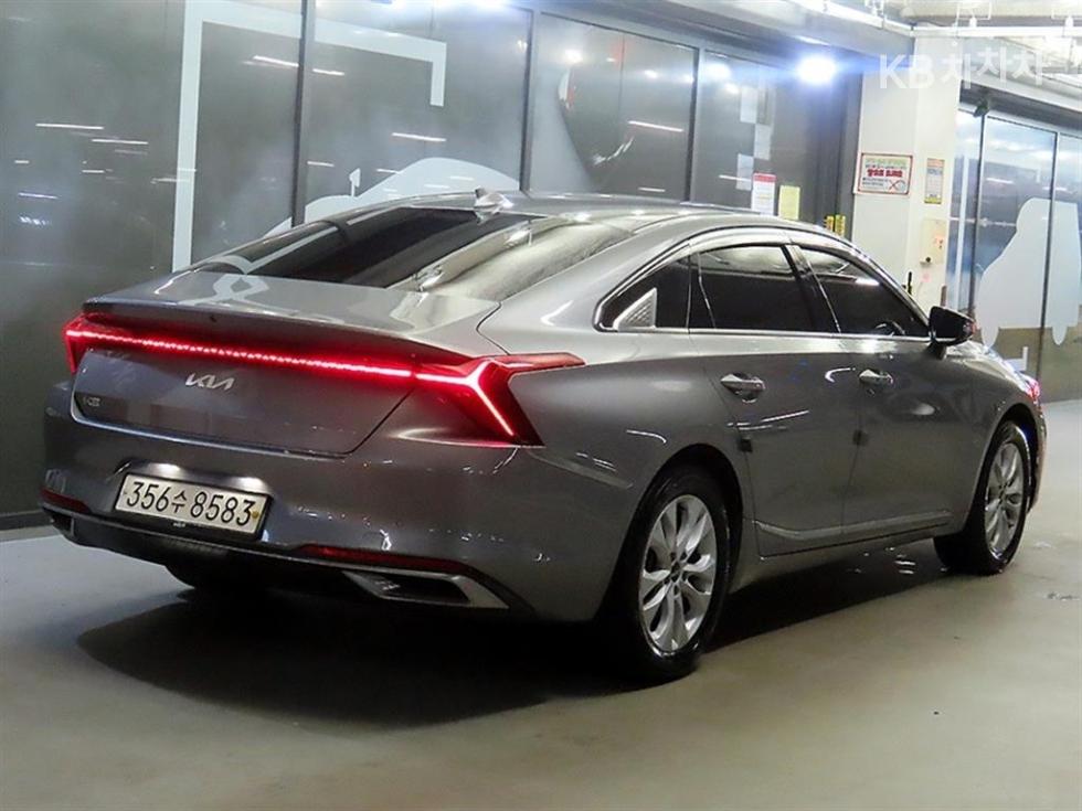 Kia K8 — miniaturë 4