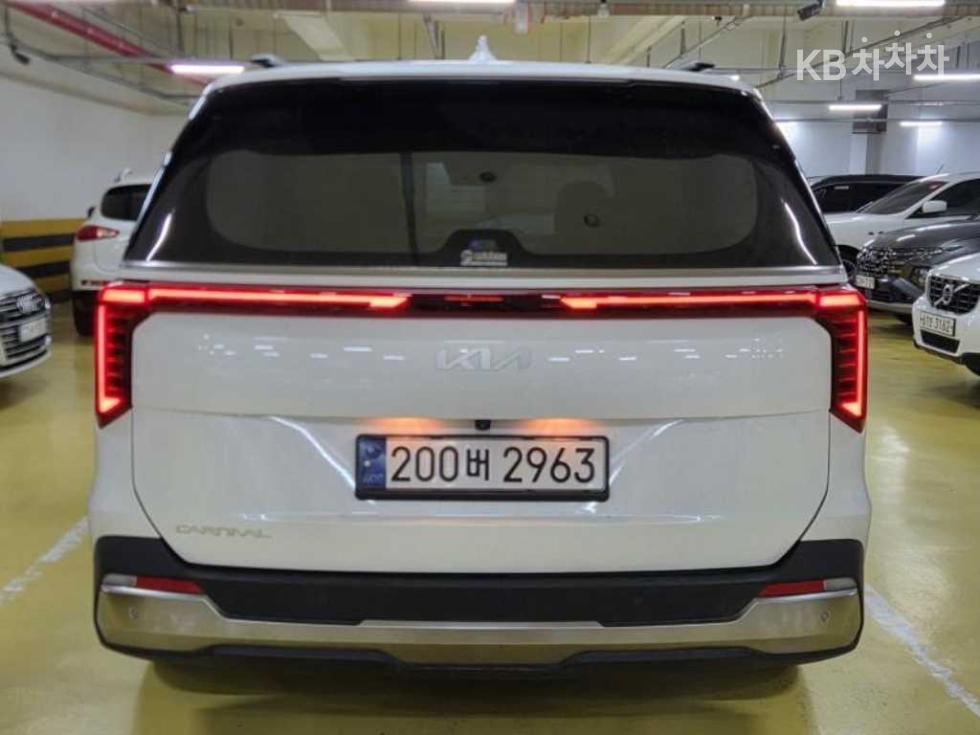 2025 - kia carnival
